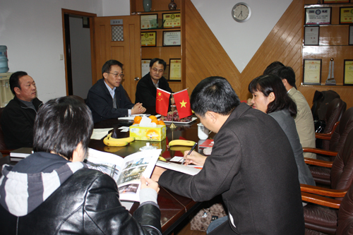 越南建材企業(yè)代表團(tuán)訪問我院