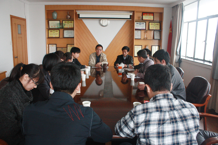 我院召開職能部門青年員工座談會(huì)