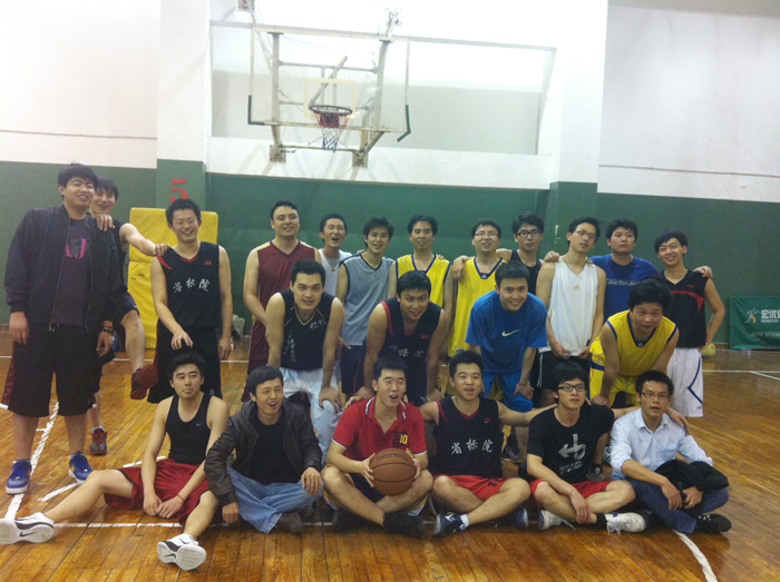 乘青春之帆，展球場風(fēng)采——我院與省標(biāo)院舉行籃球友誼賽