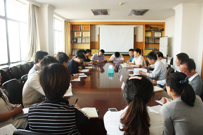 我院召開黨的群眾路線教育實(shí)踐活動青年員工座談會