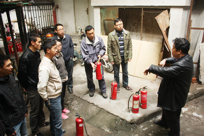 我院舉行消防安全演習(xí)