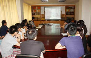 我院組織員工進(jìn)行安全生產(chǎn)知識培訓(xùn)